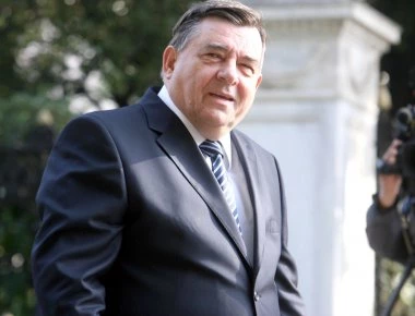 Καρατζαφέρης για Novartis και Άδωνι: «Αν τα 'χει πιάσει να πάει μέσα»